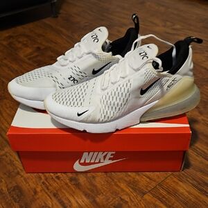 Nike Men's White and Black Sneakers
